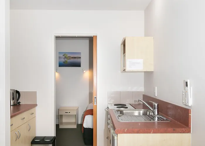 Bella Vista Motel 4*